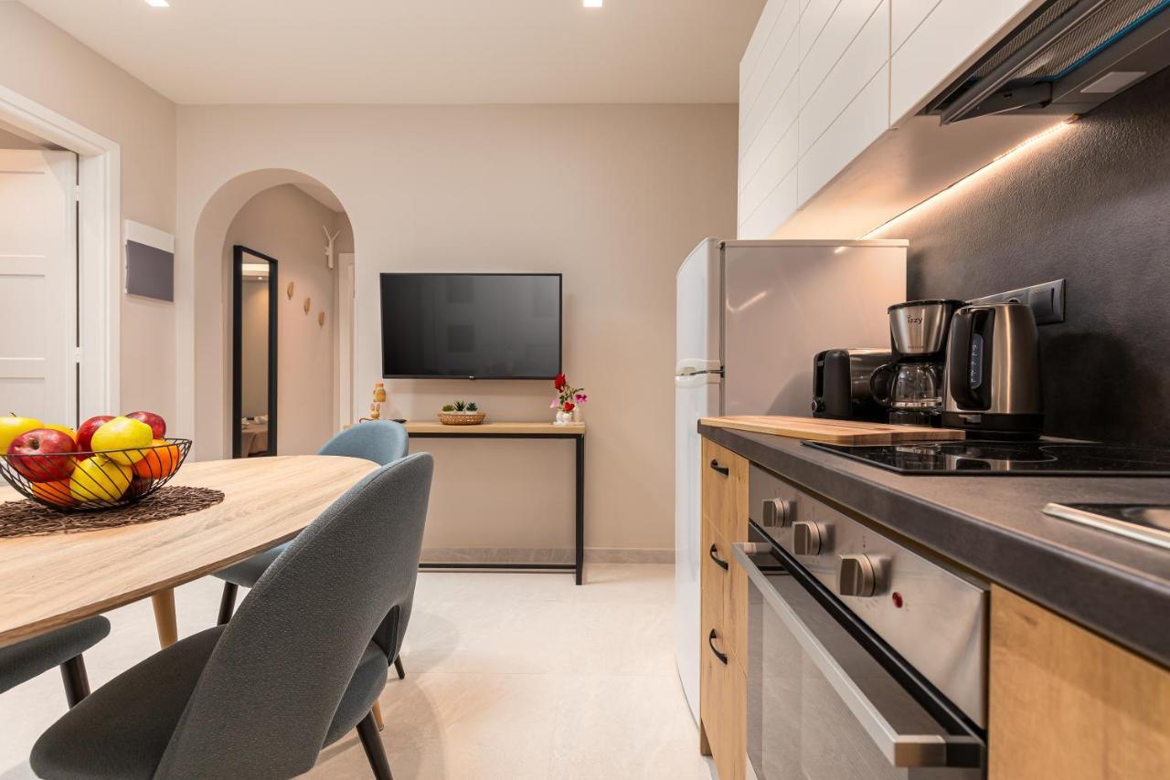 Rapanos Apartments باليوكاستريتسا المظهر الخارجي الصورة