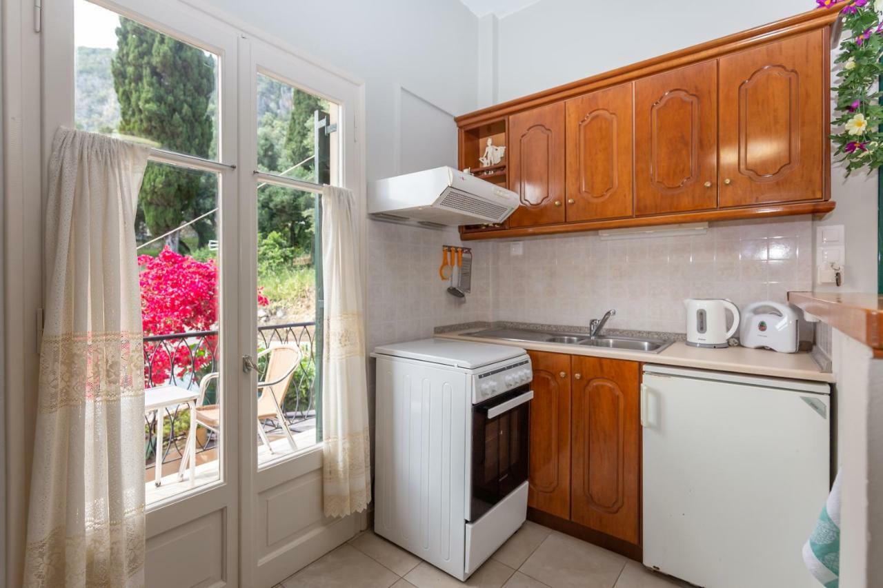 Rapanos Apartments باليوكاستريتسا المظهر الخارجي الصورة